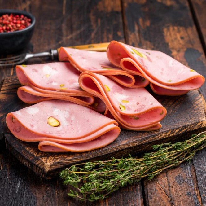 Mortadella gesneden
