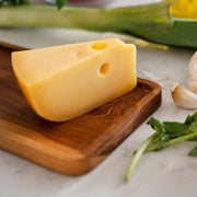 Belegen kaas stuk - Food to Enjoy